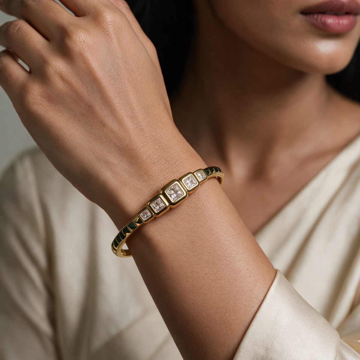 White  Tales Bracelet (Small Size)