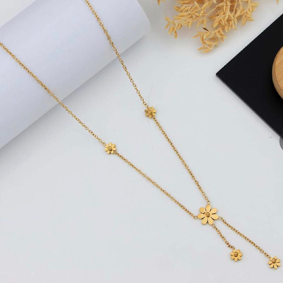 Fancy Flower Necklace